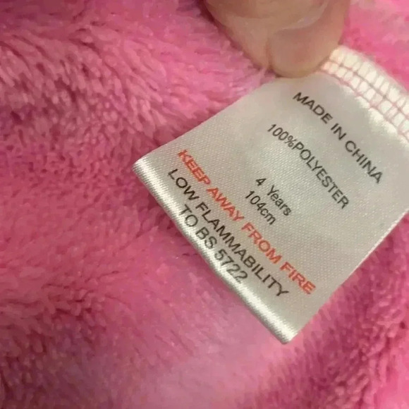 Store Twenty One fuzzy house coat with hood, attached belt, elasticized back - Picture 5 of 6